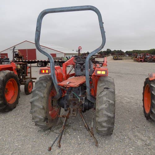 Used Kubota L2600 Grain Handling parts.