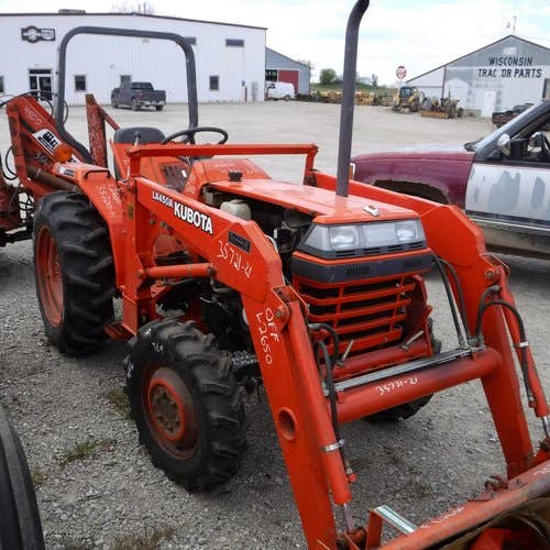 Used Kubota l2650 Tractor parts.