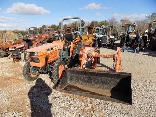 Used Kubota L275 Tractor parts.