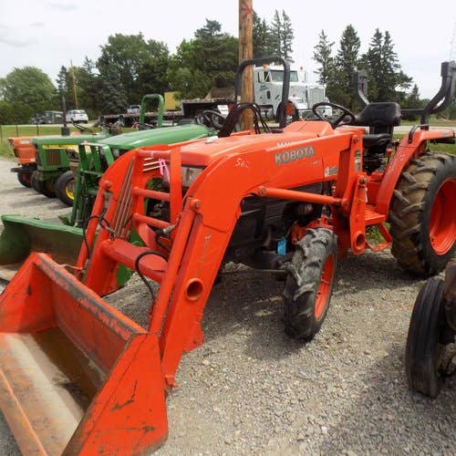 Used Kubota l2800 Tractor parts.