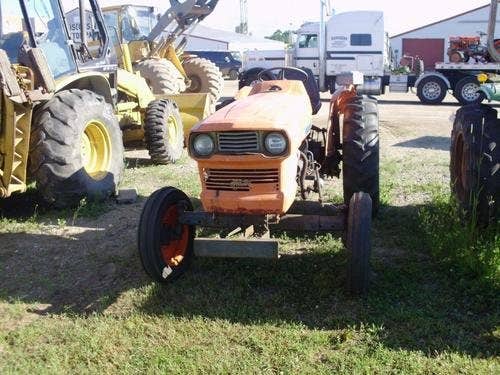 Used Kubota L285 Tractor parts.