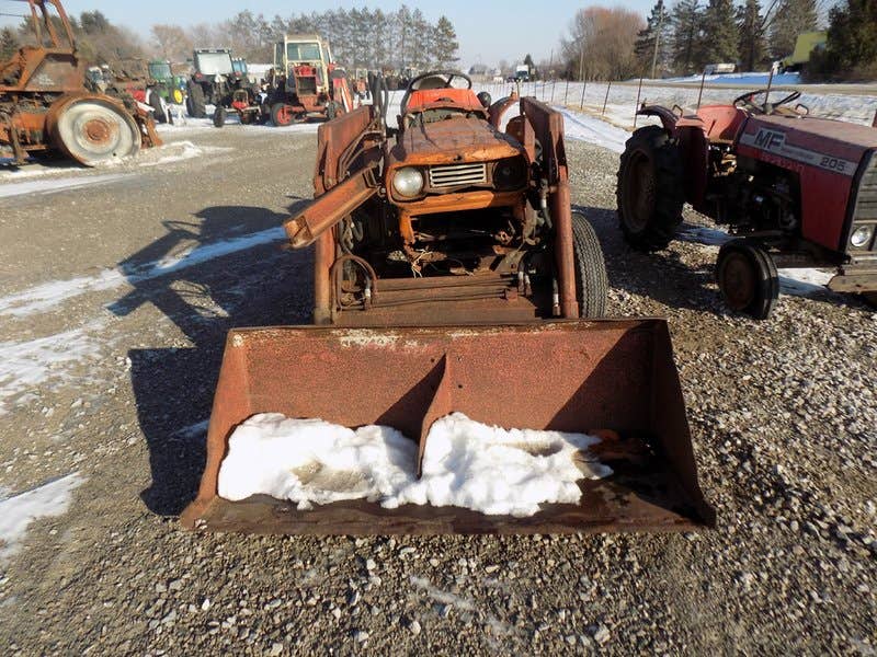 Used Kubota L285 Tractor parts.