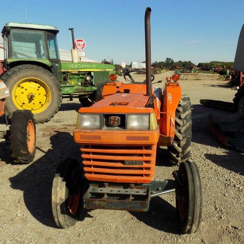 Used Kubota l2850 Tractor parts.
