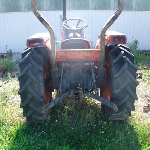 Used Kubota l2850 Tractor parts.