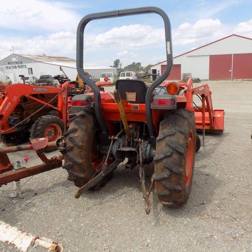 Used Kubota l2900 Tractor parts.