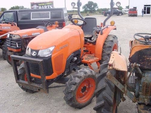 Used Kubota L3200 Tractor parts.