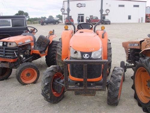 Used Kubota L3200 Tractor parts.