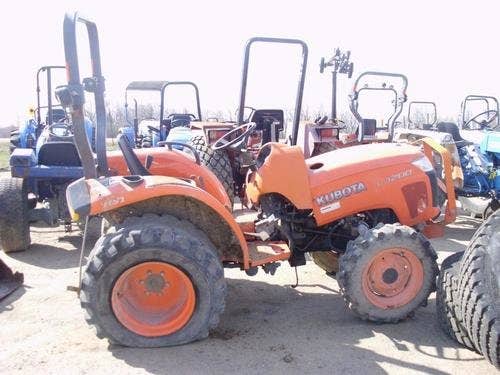 Used Kubota L3200 Tractor parts.