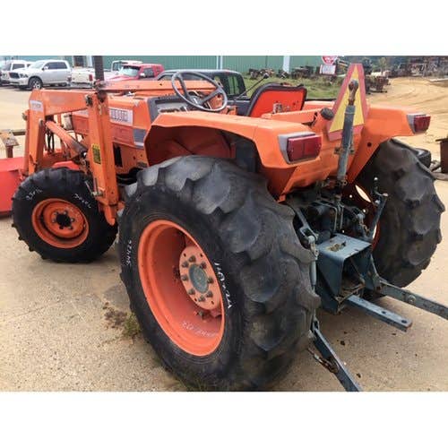Used Kubota l3350 Tractor parts.