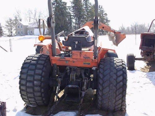 Used Kubota M4700 Tractor parts.