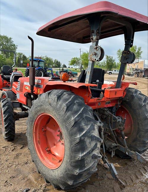 Used Kubota M5700 Tractor parts.