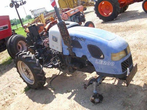 Used Lenar LE200 Tractor parts.