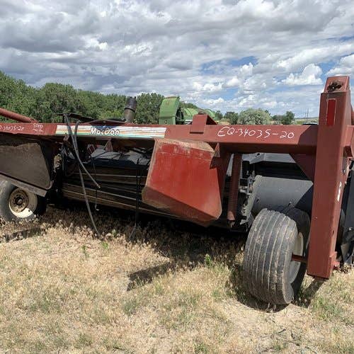 Used Macdon 5000 Hay Cutting parts.