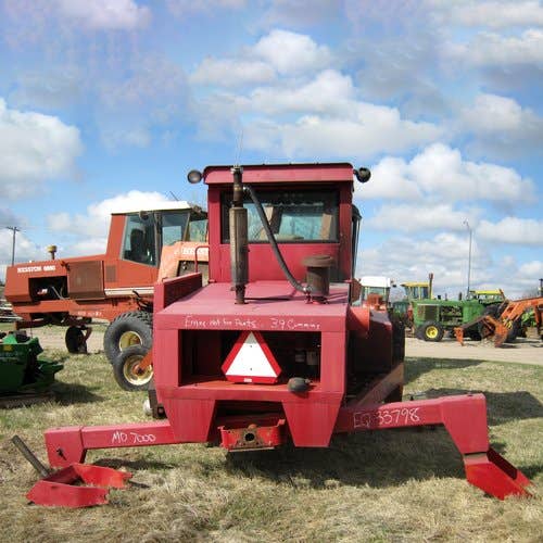 Used Macdon 7000 Hay Cutting parts.
