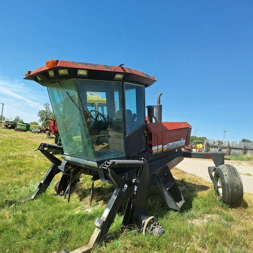 Used Macdon 9000 Hay Cutting parts.
