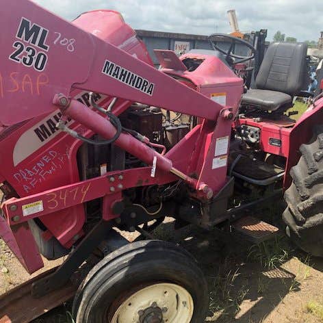 Used Mahindra 3525 Tractor parts.