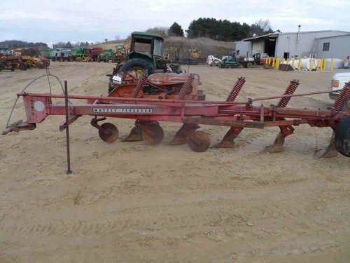 Used Massey Ferguson 880 Tractor parts.