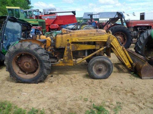 Used Minneapolis Moline 445 Tractor parts.