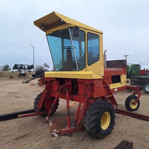 Used New Holland 1112 Hay Cutting parts.