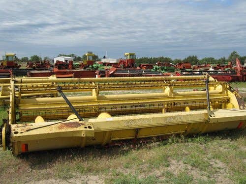 Used New Holland 1116 Header parts.