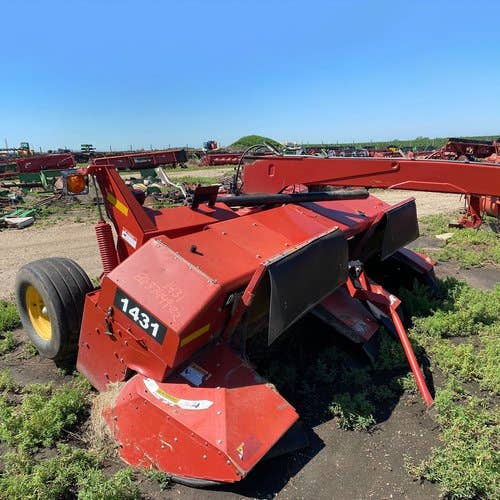 Used 2008 New Holland 1431 Hay Cutting Parts Used 2008 New Holland 1431 Hay Cutting Parts