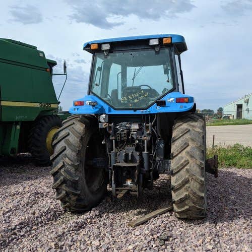 Used New Holland 8670 Tractor parts.