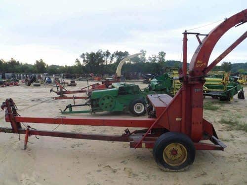 Used New Holland 890 Harvester parts.