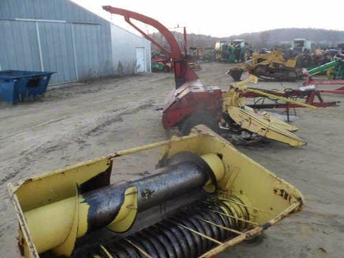 Used New Holland 890 Harvester parts.