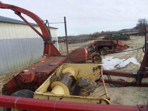 Used New Holland 890 Harvester parts.
