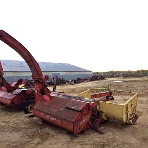 Used New Holland 892 Harvester parts.