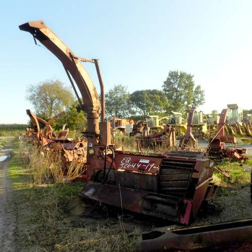 Used New Holland 900 Harvester parts.