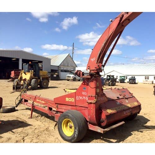 Used New Holland 900 Harvester parts.