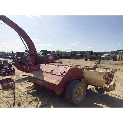 Used New Holland 900 Harvester parts.