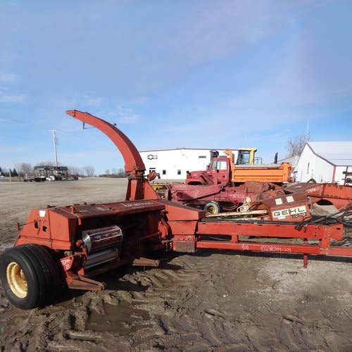 Used New Holland 900 Harvester parts.