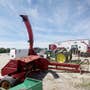 Used New Holland 900 Harvester parts. Used New Holland 900 Harvester parts.