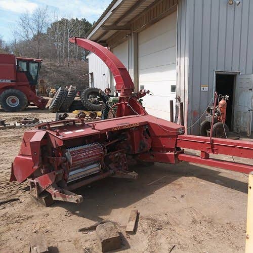 Used New Holland 900 Harvester parts.