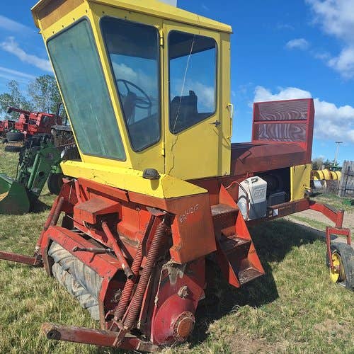 Used New Holland 912 Hay Cutting parts.