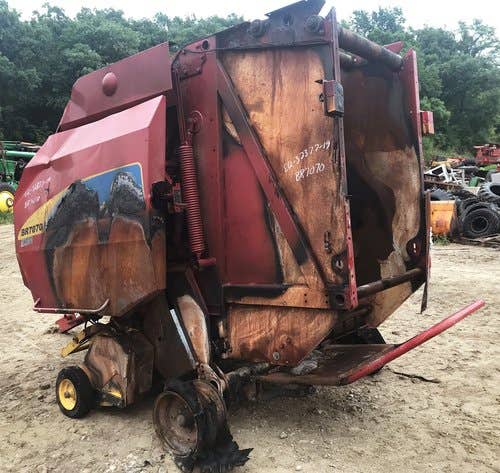 Used New Holland BR7070 Baler parts.