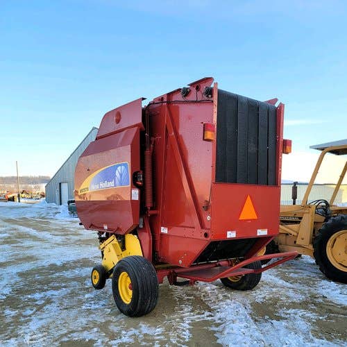 2008 Used New Holland BR7070 Baler parts.