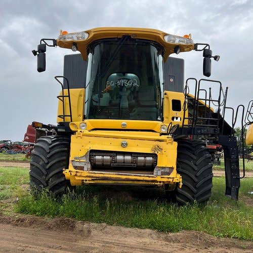 Used New Holland CR8090 Combine parts.