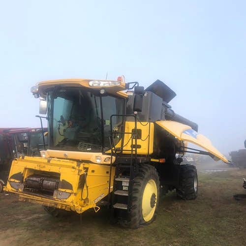 Used New Holland CR9060 Combine Parts Used New Holland CR9060 Combine Parts