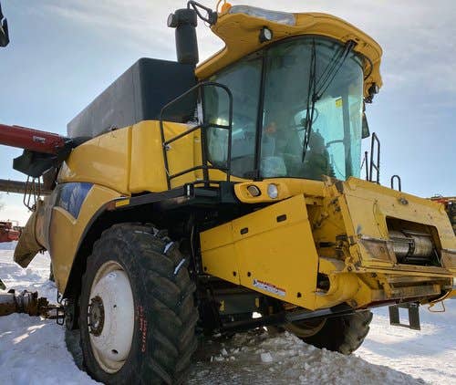 2011 Used New Holland CR9065 Combine parts.