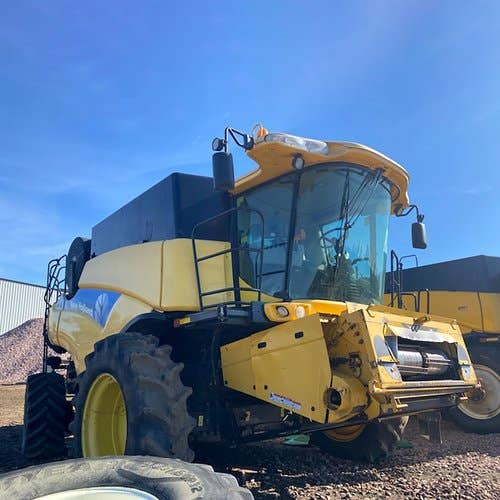 2007 Used New Holland CR9070 Combine parts.