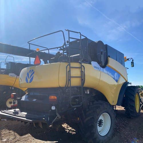 2007 Used New Holland CR9070 Combine parts.