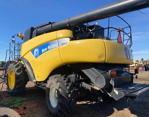 2007 Used New Holland CR9070 Combine parts.