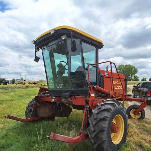 Used New Holland HW300 Hay Cutting parts.