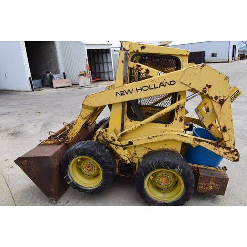 Used New Holland L425 Skid Steer Loader Parts Used New Holland L425 Skid Steer Loader Parts
