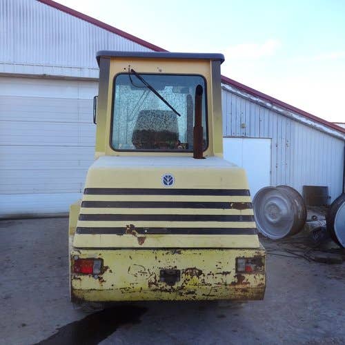 Used New Holland LW50 Construction & Industrial parts.