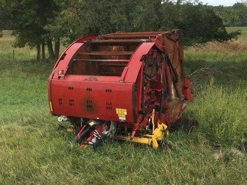 2016 Used New Holland Roll-Belt 560 Baler parts.
