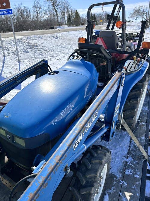 2000 Used New Holland TC29 Tractor parts.